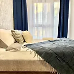 Golden Luxury 3-bedroom In Lägenhet *