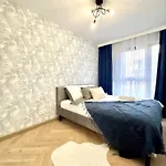 Golden Luxury 3-bedroom In * Warszawa