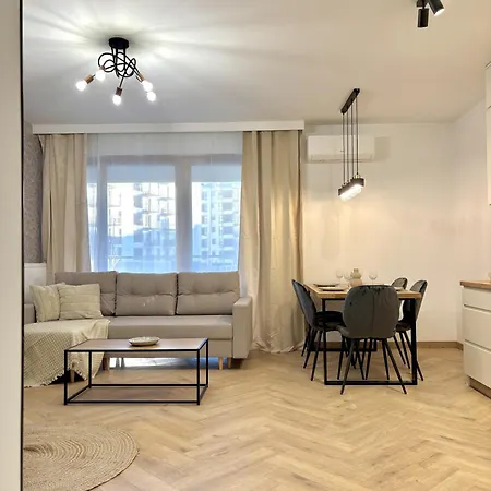 Apartamento Golden Luxury 3-bedroom In *