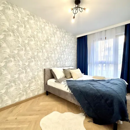 Golden Luxury 3-bedroom In * Varşova