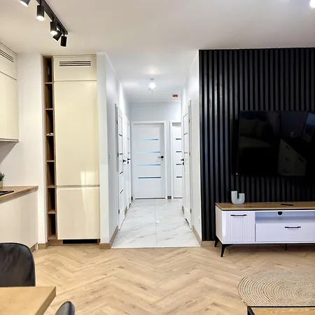 Golden Luxury 3-bedroom In Varşova