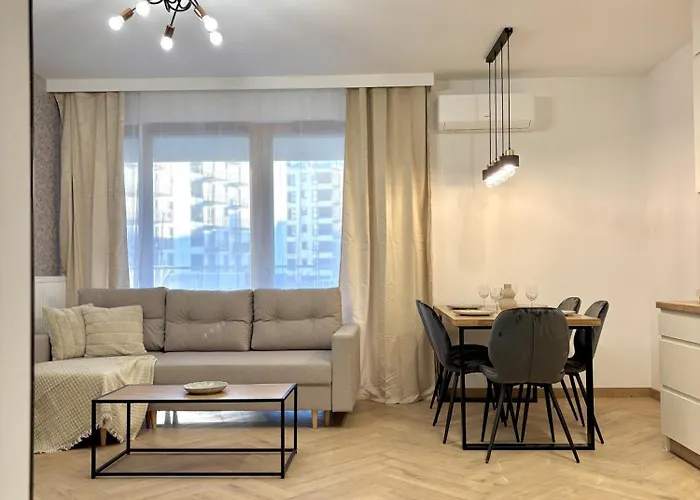 Apartment Golden Luxury 3-bedroom In *