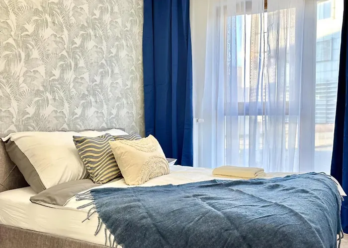 Golden Luxury 3-bedroom In Warschau