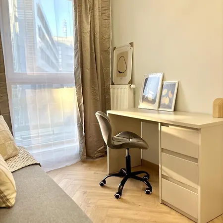 Golden Luxury 3-bedroom In * وارسو