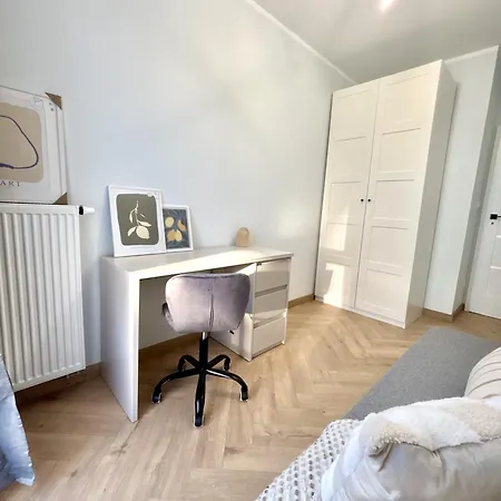 Golden Luxury 3-bedroom In Appartement