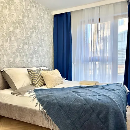 Golden Luxury 3-bedroom In Varsovie