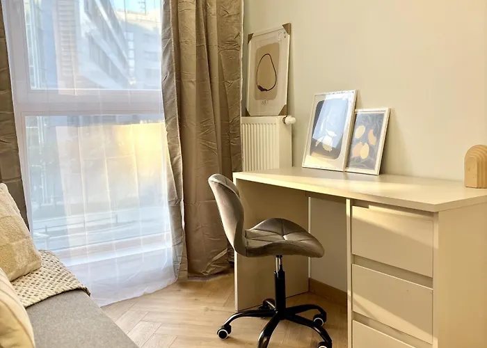 Golden Luxury 3-bedroom In * وارسو